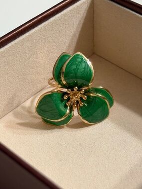 Golden Green 3-Petal Enamel Flower Adjustable